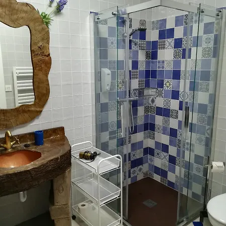 Urresillo Landetxea * Menaka