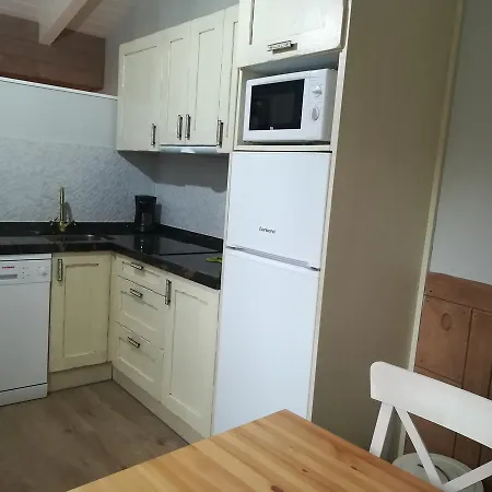 Urresillo Landetxea * Menaka